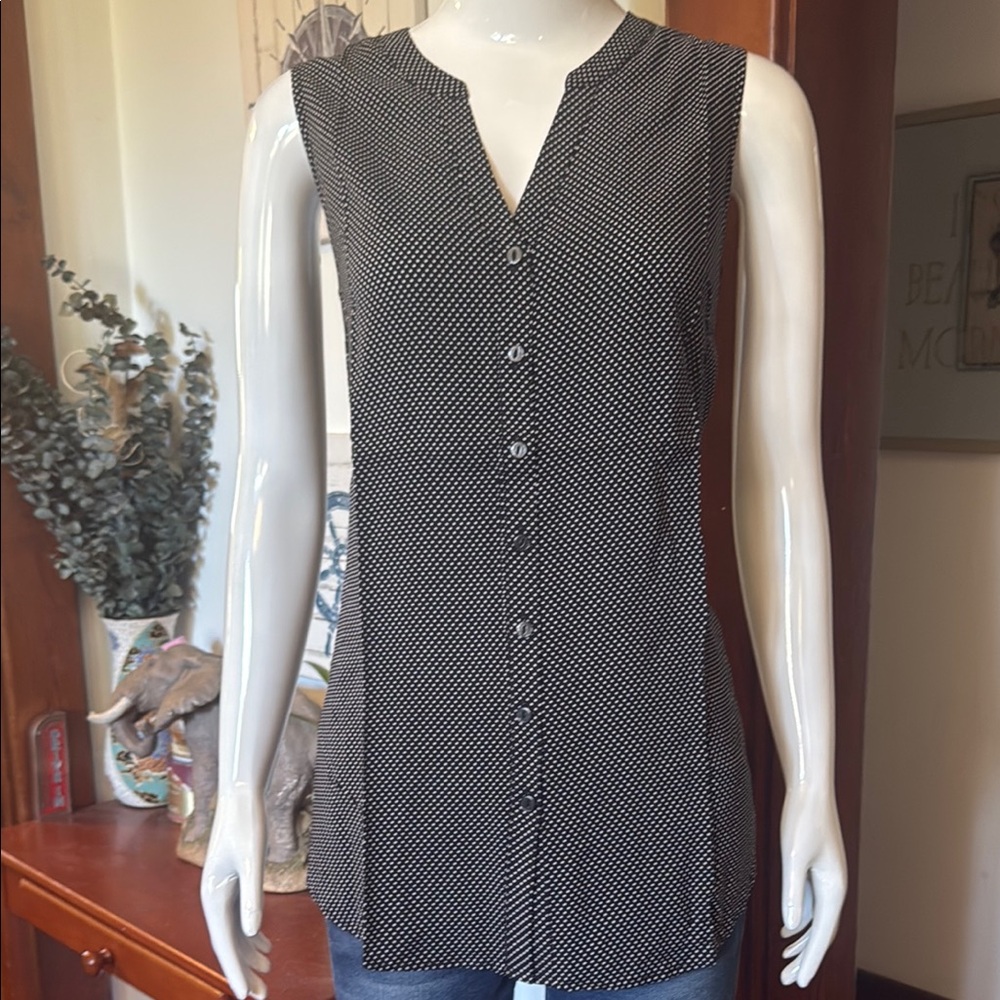 NWT northern reflections size small Black and White Polka Dot Sleeveless Top